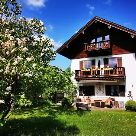 Gaestehaus Neu Am Passionstheater Bed & Breakfast 3*