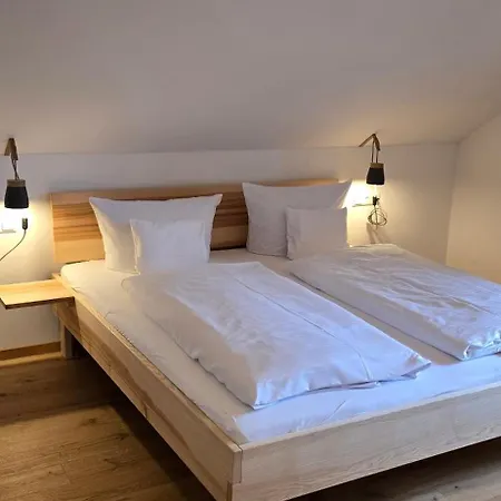 ベッド・アンド・ブレックファスト Gaestehaus Neu Am Passionstheater オーバーアマーガウ