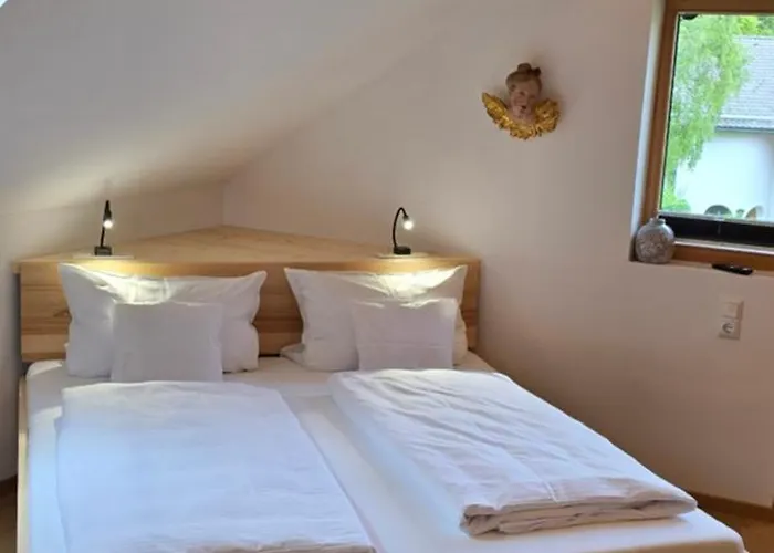 فندق مبيت وإفطار Gaestehaus Neu Am Passionstheater