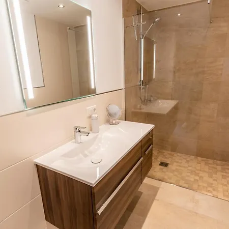 Bed & Breakfast Gaestehaus Neu Am Passionstheater Oberammergau