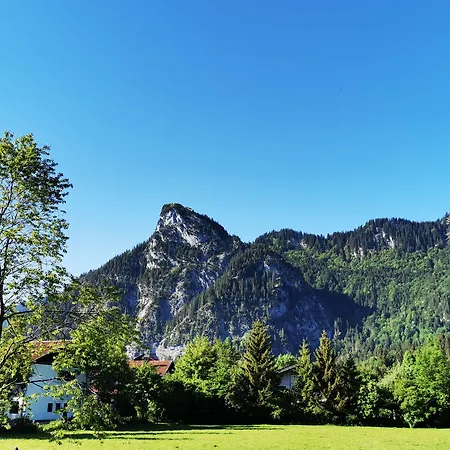 Bed & Breakfast Gaestehaus Neu Am Passionstheater Oberammergau